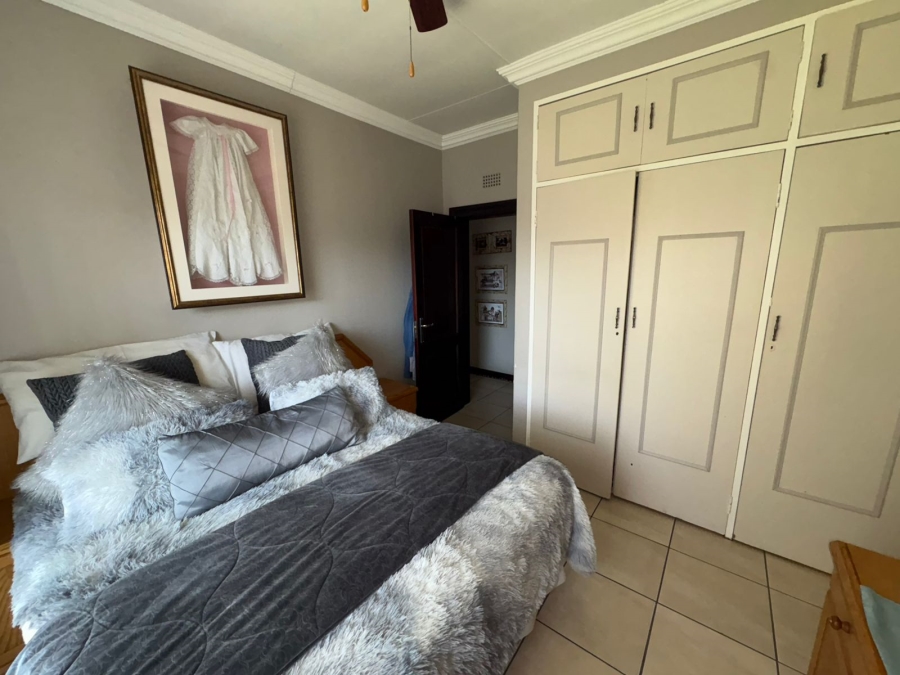 4 Bedroom Property for Sale in Safari Gardens North West
